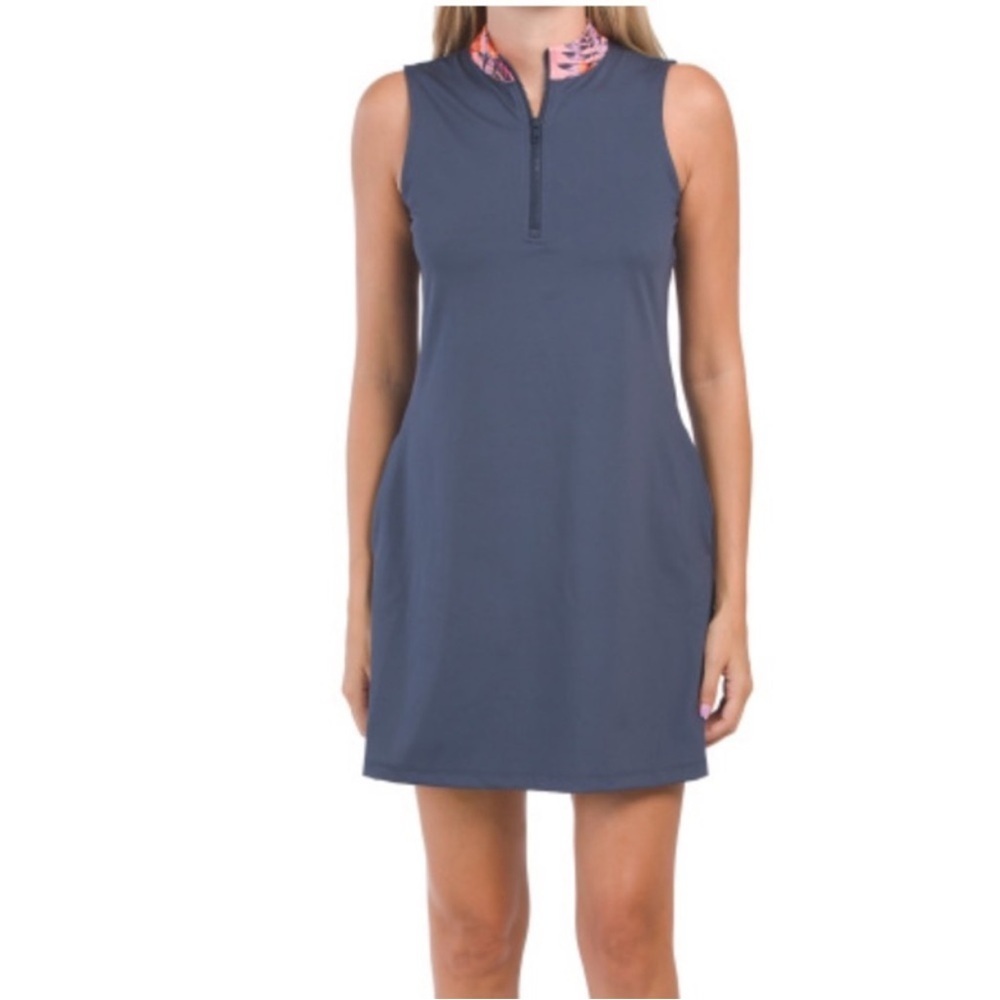 TOMMY BAHAMA
Upf 50 Golf Printed Quarter Zip
Dress size S NWT